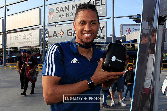 060219_LAGalaxyvsRevolution_GA_6598