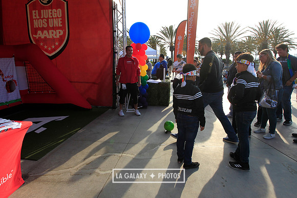060219_LAGalaxyvsRevolution_GA_6750