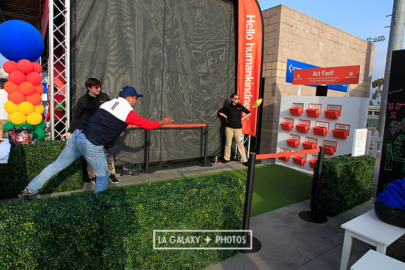 060219_LAGalaxyvsRevolution_GA_6709