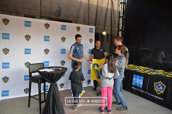 060219_LAGalaxy_vs_NERevolution_SC0299