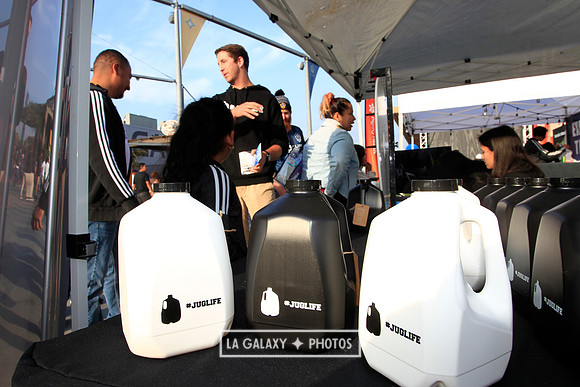 060219_LAGalaxyvsRevolution_GA_6614