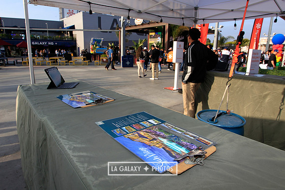 060219_LAGalaxyvsRevolution_GA_6650