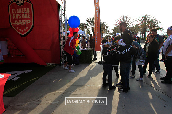 060219_LAGalaxyvsRevolution_GA_6749