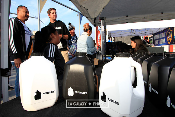 060219_LAGalaxyvsRevolution_GA_6609