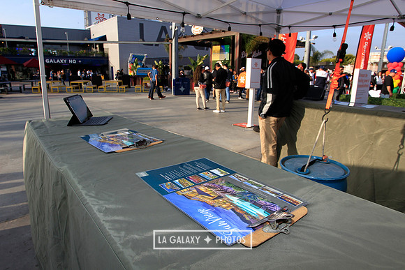 060219_LAGalaxyvsRevolution_GA_6649