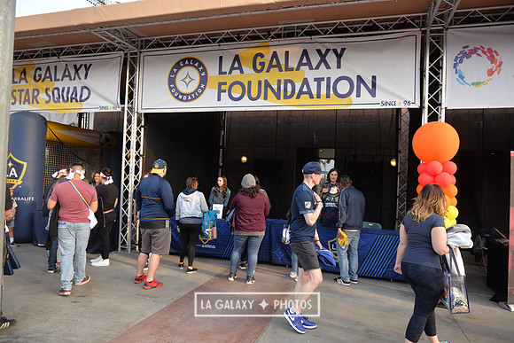 060219_LAGalaxy_vs_NERevolution_SC0356