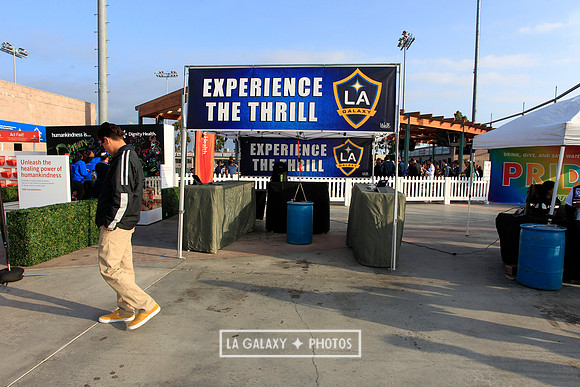 060219_LAGalaxyvsRevolution_GA_6655