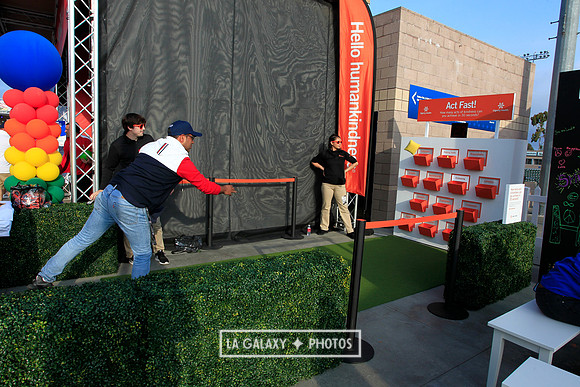 060219_LAGalaxyvsRevolution_GA_6710