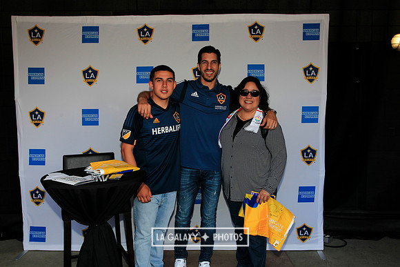 060219_LAGalaxyvsRevolution_GA_6903
