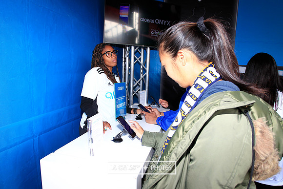 060219_LAGalaxyvsRevolution_GA_6765