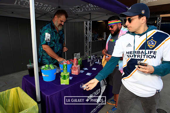 060219_LAGalaxyvsRevolution_GA_6835