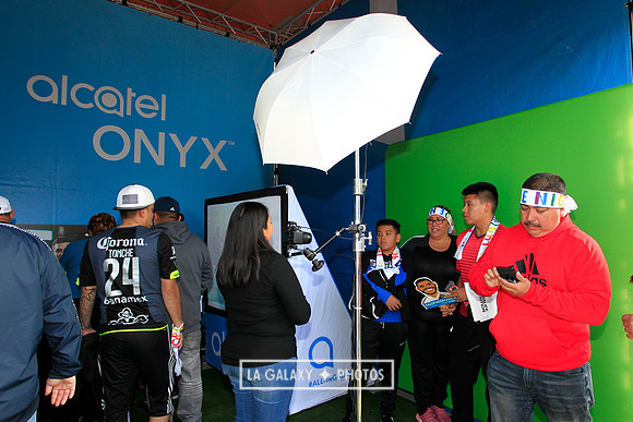 060219_LAGalaxyvsRevolution_GA_6760
