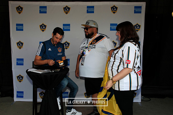 060219_LAGalaxyvsRevolution_GA_6907