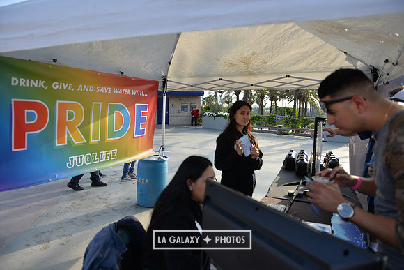 060219_LAGalaxy_vs_NERevolution_SC0277