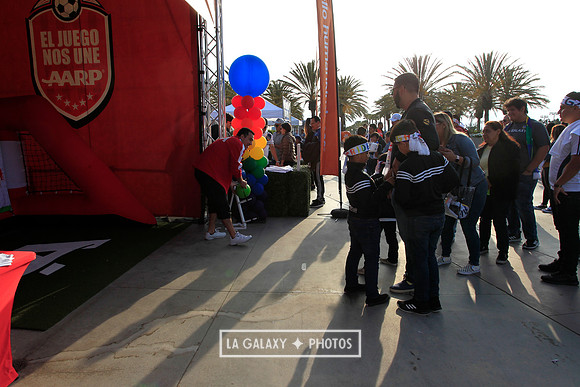 060219_LAGalaxyvsRevolution_GA_6747