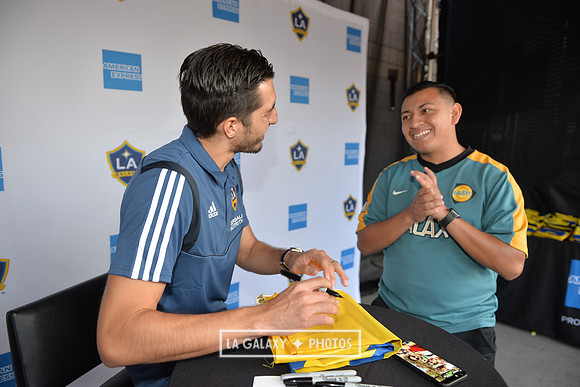 060219_LAGalaxy_vs_NERevolution_SC0344