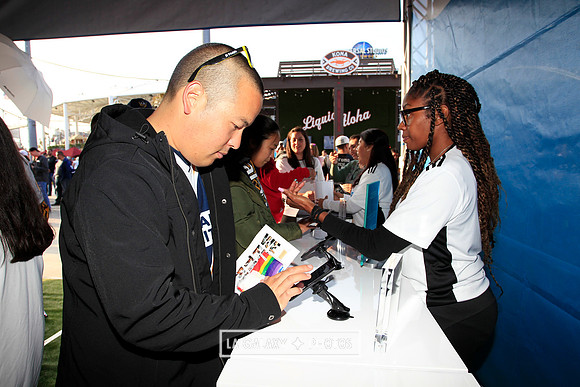060219_LAGalaxyvsRevolution_GA_6783