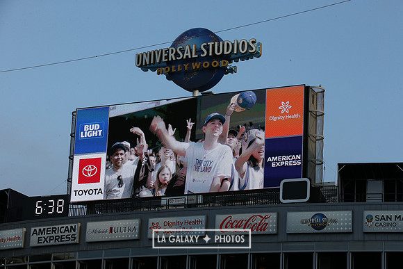 060219_LAGalaxyvsRevolution_GA_1174