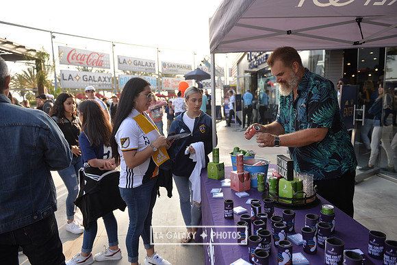 060219_LAGalaxy_vs_NERevolution_SC0231