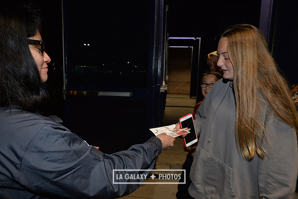 060219_LAGalaxy_vs_NERevolution_SC1923