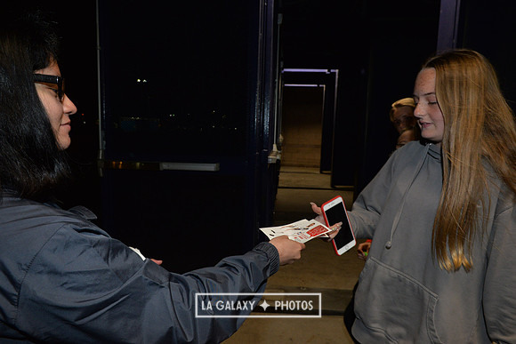 060219_LAGalaxy_vs_NERevolution_SC1922