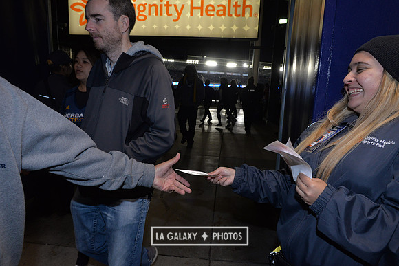 060219_LAGalaxy_vs_NERevolution_SC1951