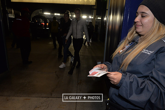 060219_LAGalaxy_vs_NERevolution_SC1956