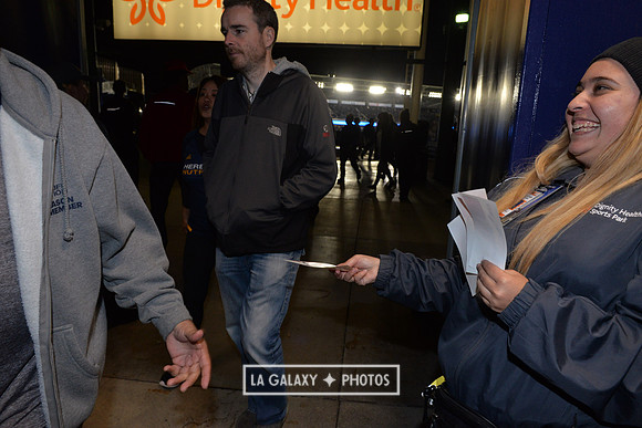 060219_LAGalaxy_vs_NERevolution_SC1950