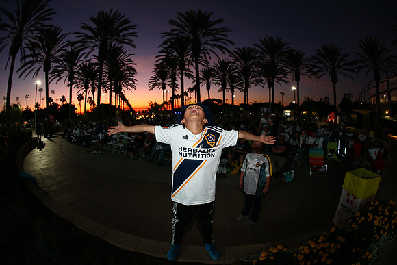 10242019_GalaxyViewingParty_GA_0685