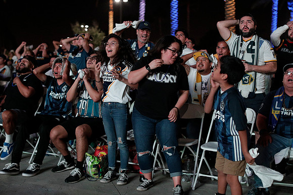 10242019_GalaxyViewingParty_GA_0394