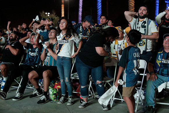 10242019_GalaxyViewingParty_GA_0397
