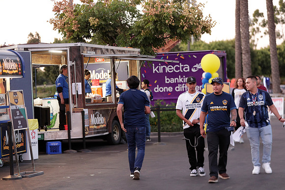 10242019_GalaxyViewingParty_GA_0268