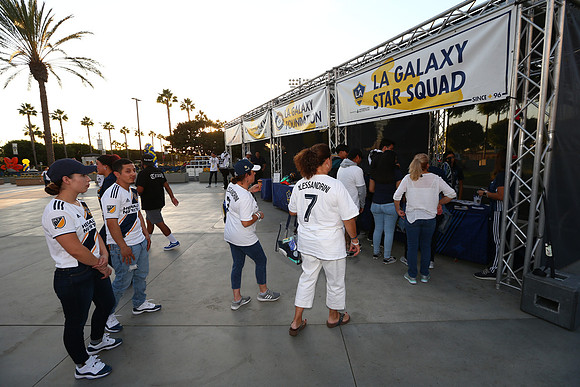 10242019_GalaxyViewingParty_GA_0484