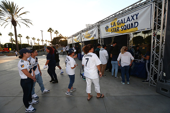 10242019_GalaxyViewingParty_GA_0482