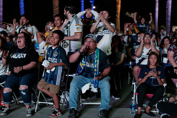 10242019_GalaxyViewingParty_GA_0402