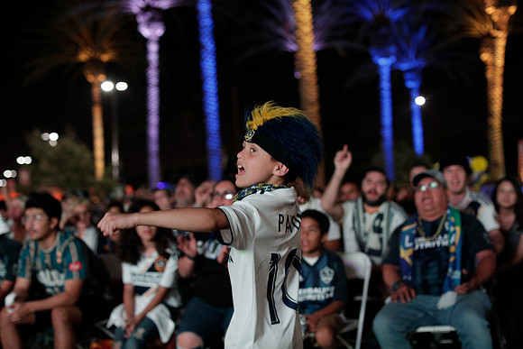10242019_GalaxyViewingParty_GA_0388