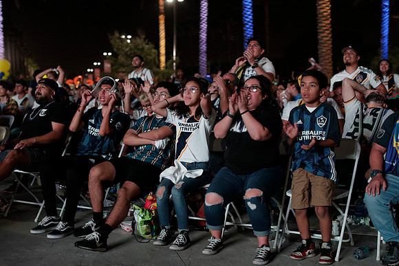 10242019_GalaxyViewingParty_GA_0353