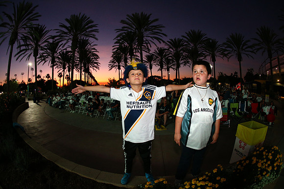 10242019_GalaxyViewingParty_GA_0675