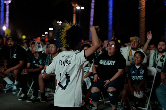 10242019_GalaxyViewingParty_GA_0381