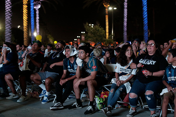10242019_GalaxyViewingParty_GA_0359