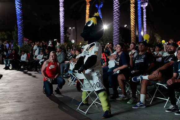 10242019_GalaxyViewingParty_GA_0344