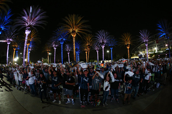 10242019_GalaxyViewingParty_GA_0878