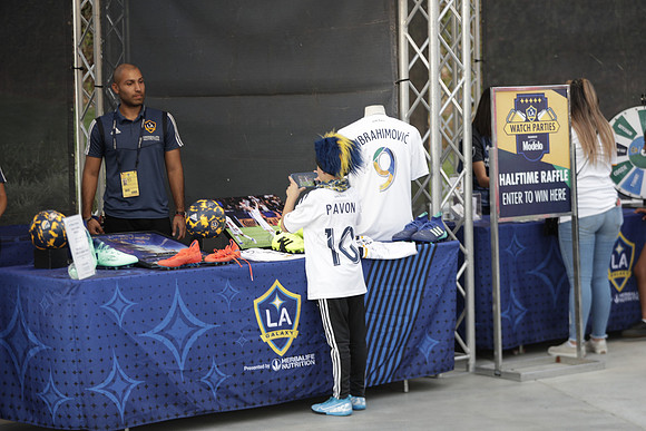 10242019_GalaxyViewingParty_GA_0234