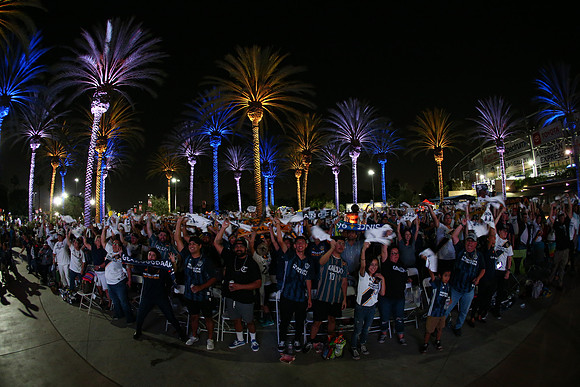 10242019_GalaxyViewingParty_GA_0864