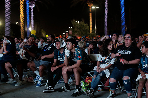 10242019_GalaxyViewingParty_GA_0357