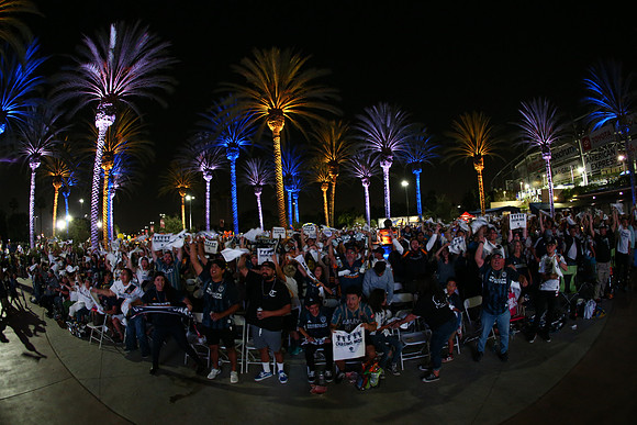 10242019_GalaxyViewingParty_GA_0846
