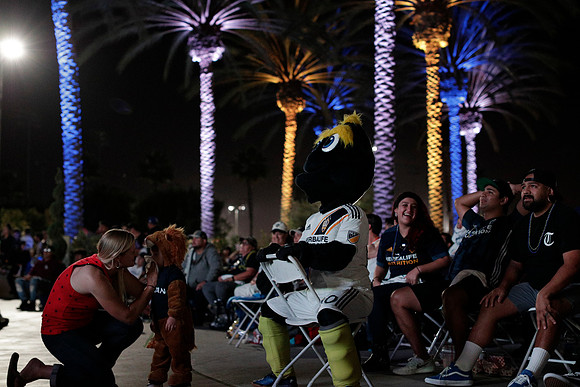 10242019_GalaxyViewingParty_GA_0390