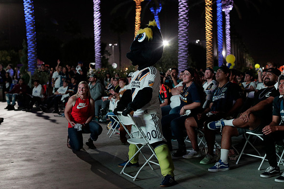 10242019_GalaxyViewingParty_GA_0346