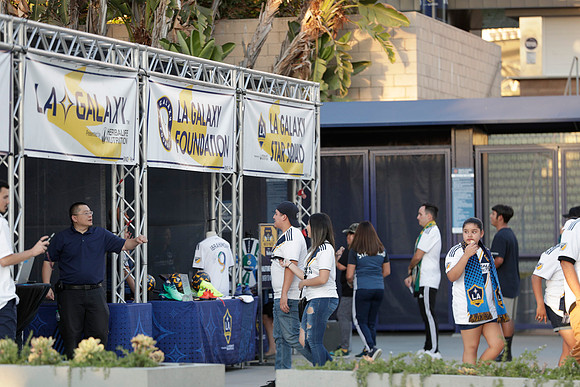10242019_GalaxyViewingParty_GA_0201