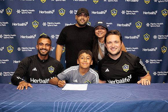 061025_LA_GALAXY_RM_042